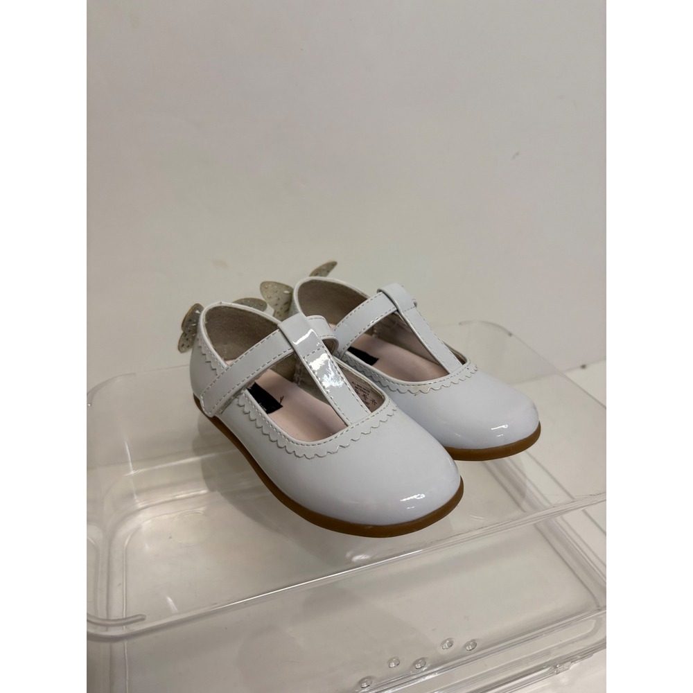 Sparkle & Tux, Toddler White T-strap Flats, Mary Jane Style, Toddler Size 8 Med‎ - Picture 2 of 9